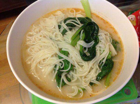 一道機(jī)場安檢門將整個(gè)機(jī)場物價(jià)明顯劃分