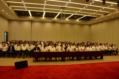 營(yíng)造良好環(huán)境 推動(dòng)規(guī)范管理——廣東堅(jiān)基集團(tuán)召開(kāi)專題工作會(huì)議