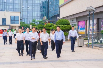 全國政協(xié)委員、深圳市人大常委會(huì)委員、深圳市工商聯(lián)主席張春華一行蒞臨堅(jiān)基集團(tuán)開展調(diào)研活動(dòng)